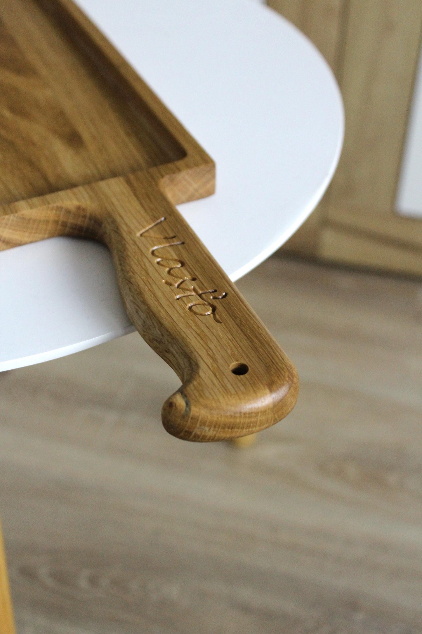 Personalized Knife-Shaped Wooden Serving Tray – Unique Birthday Gift (with text of your choice)