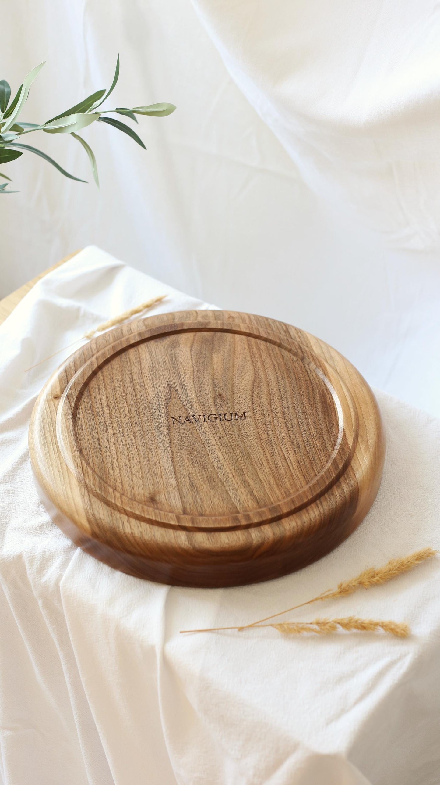 Large Walnut Wooden Bowl – Handmade Round Bowl (35.5 cm Diameter)