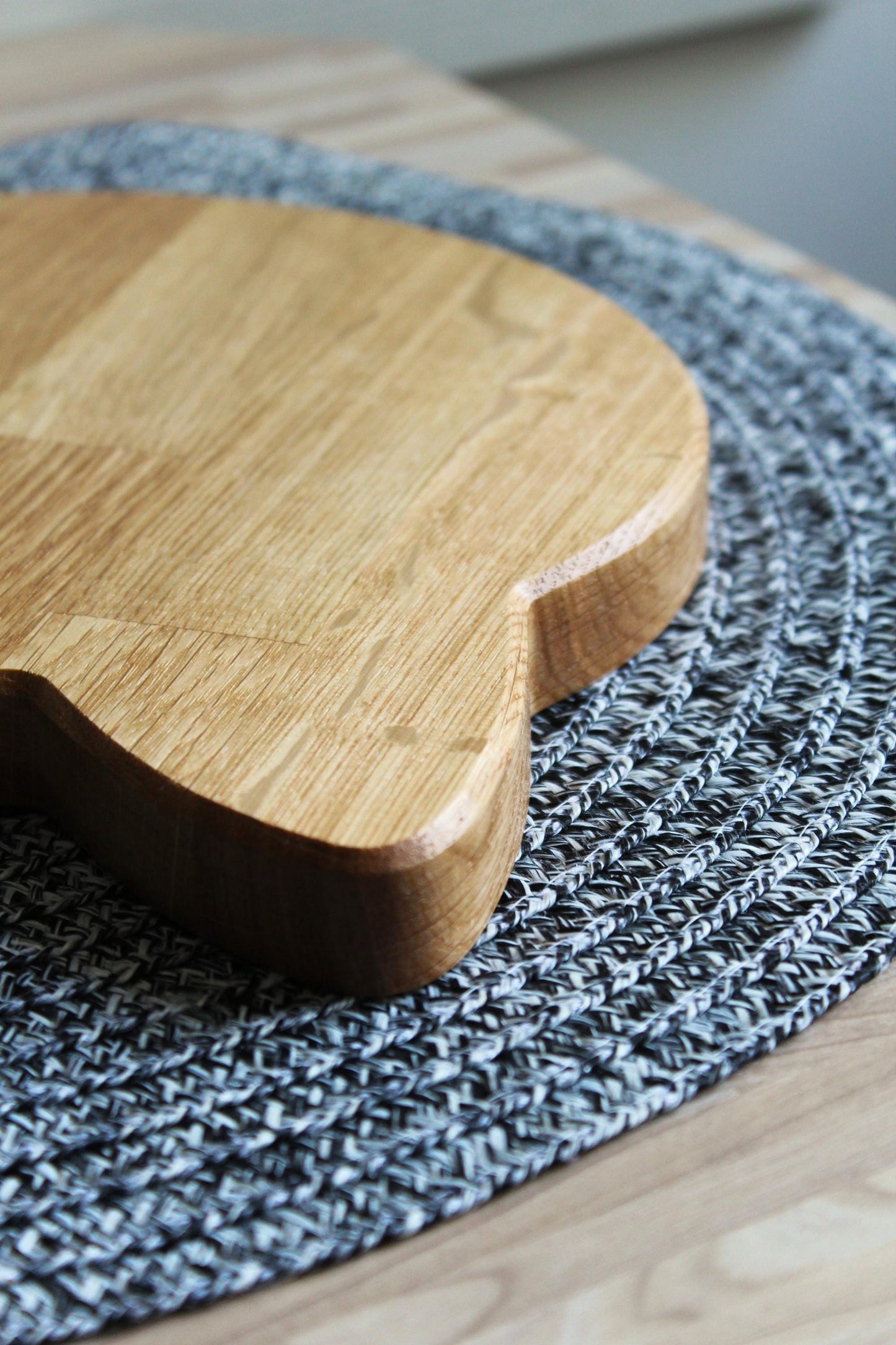 Cat-Shaped Oak Wood Bowl: Minimalist Snack & Jewelry Tray, Optional Engraving
