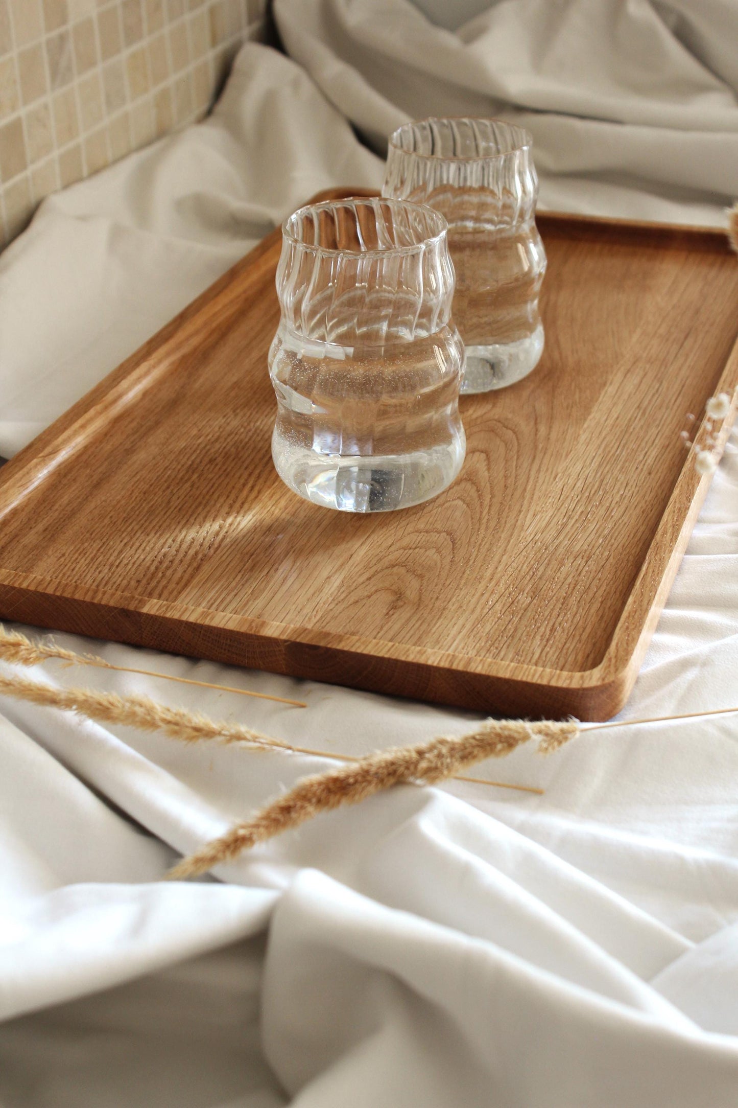 Natural Wooden Serving Tray – Rectangular Oak Tray for Drinks, Snacks & Home Decor