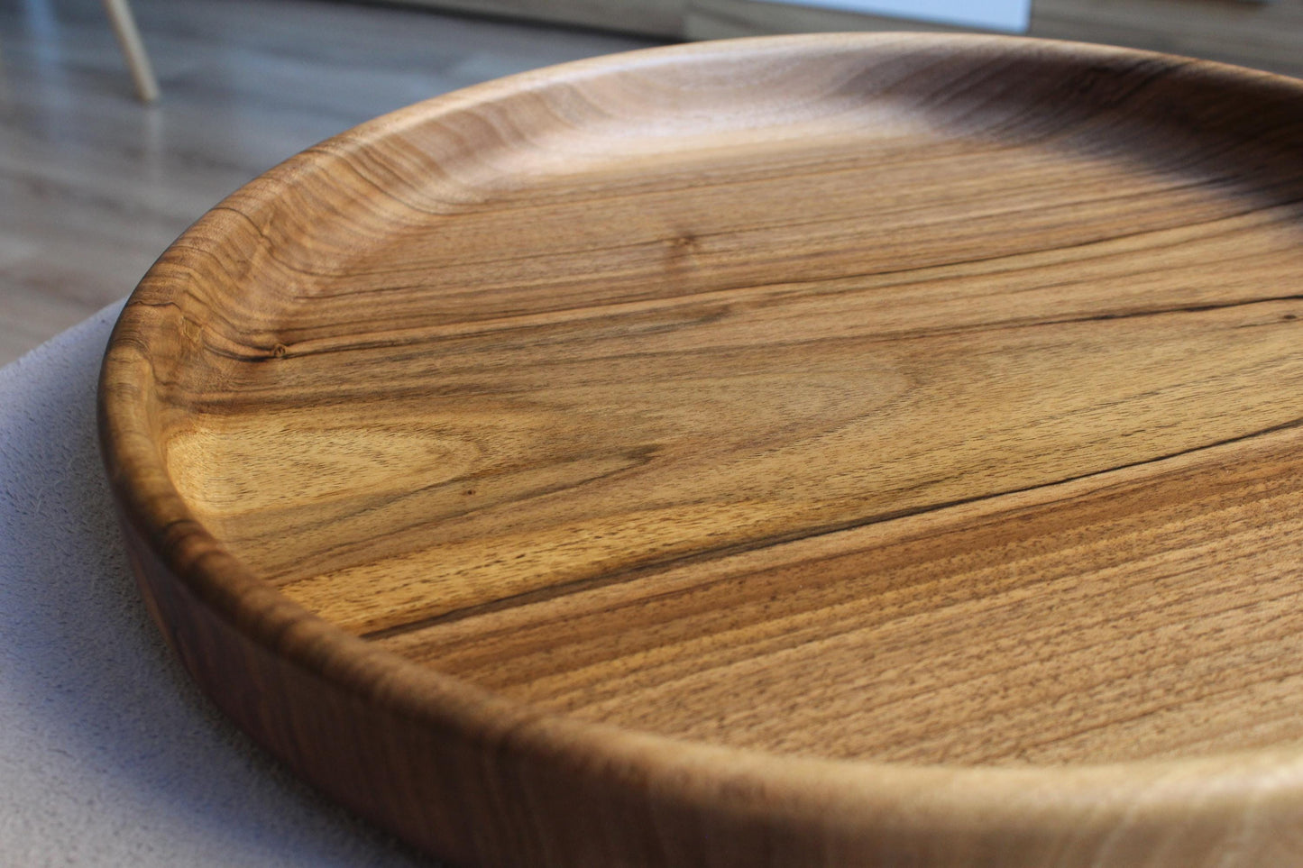 Handmade Walnut Wooden Bowl: Solid Wood Centerpiece (40 cm)