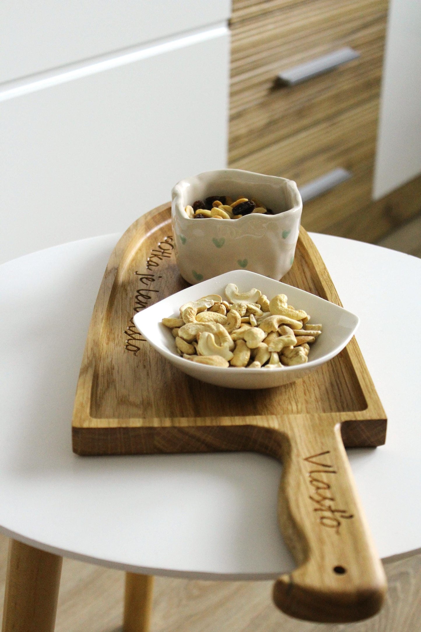 Personalized Knife-Shaped Wooden Serving Tray – Unique Birthday Gift (with text of your choice)