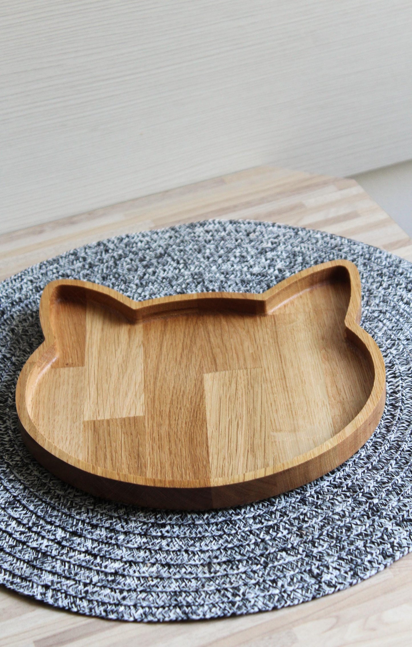 Cat-Shaped Oak Wood Bowl: Minimalist Snack & Jewelry Tray, Optional Engraving