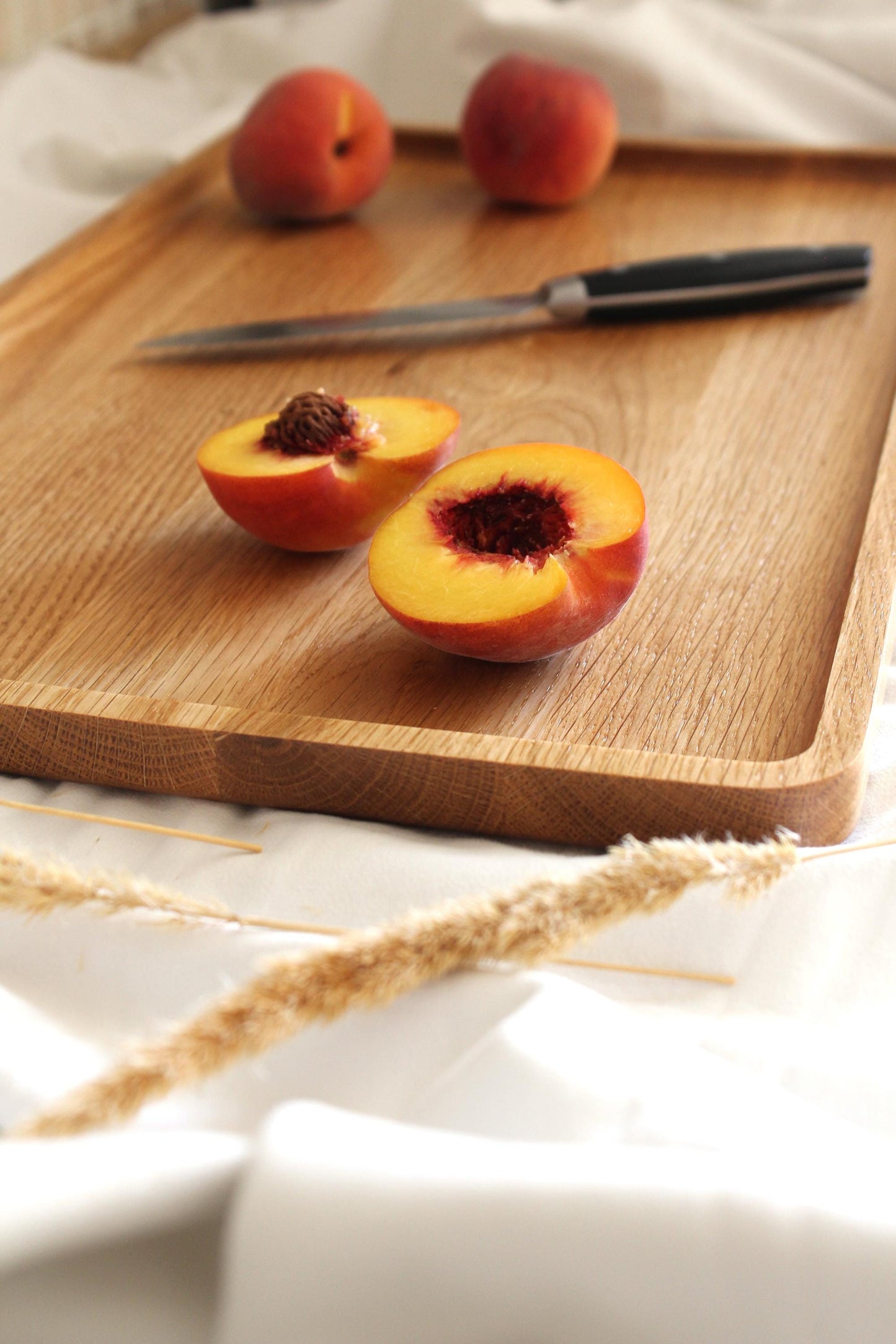 Natural Wooden Serving Tray – Rectangular Oak Tray for Drinks, Snacks & Home Decor