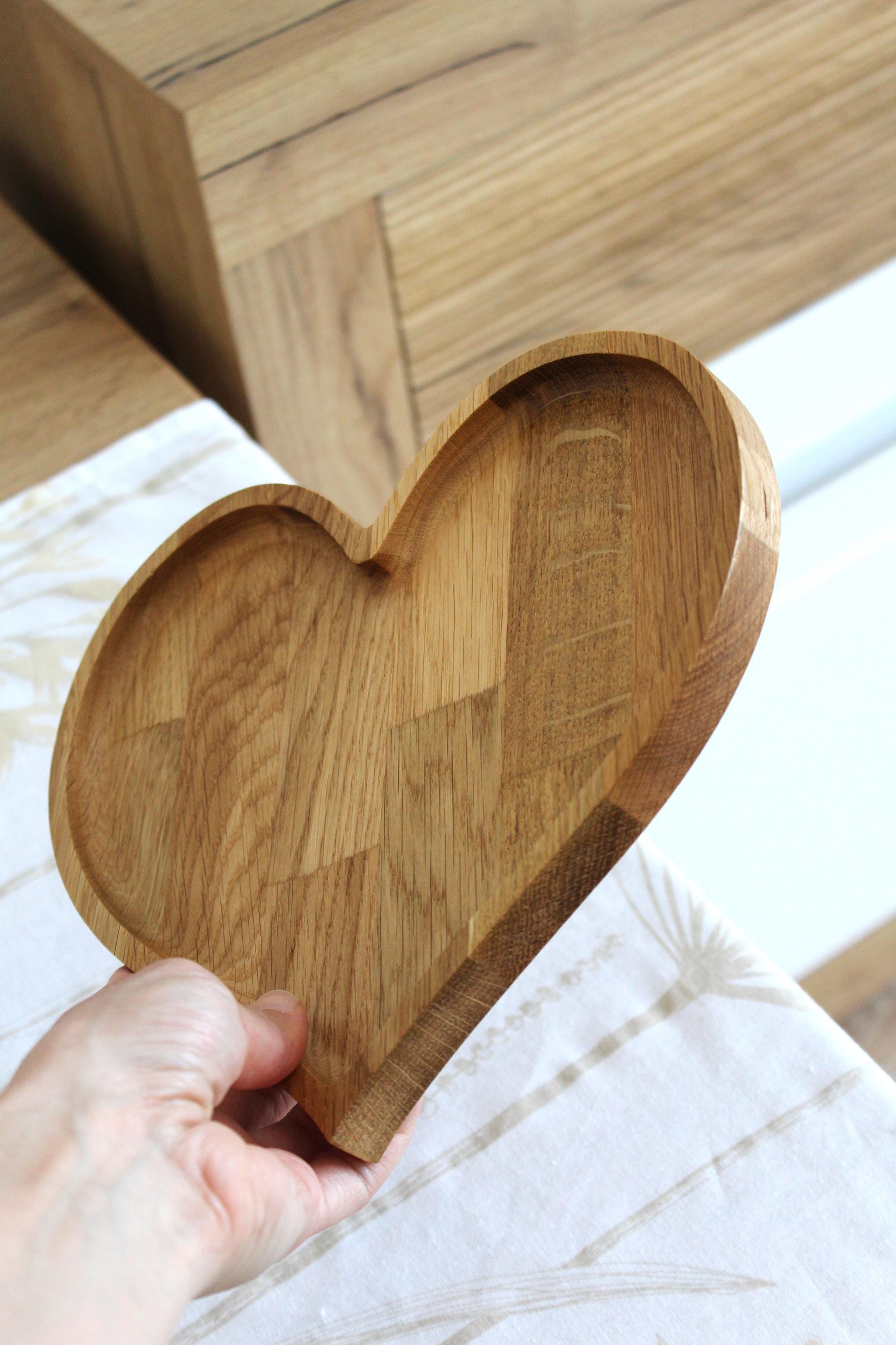 Heart-Shaped Oak Wood Tray: Minimalist Decorative Catchall