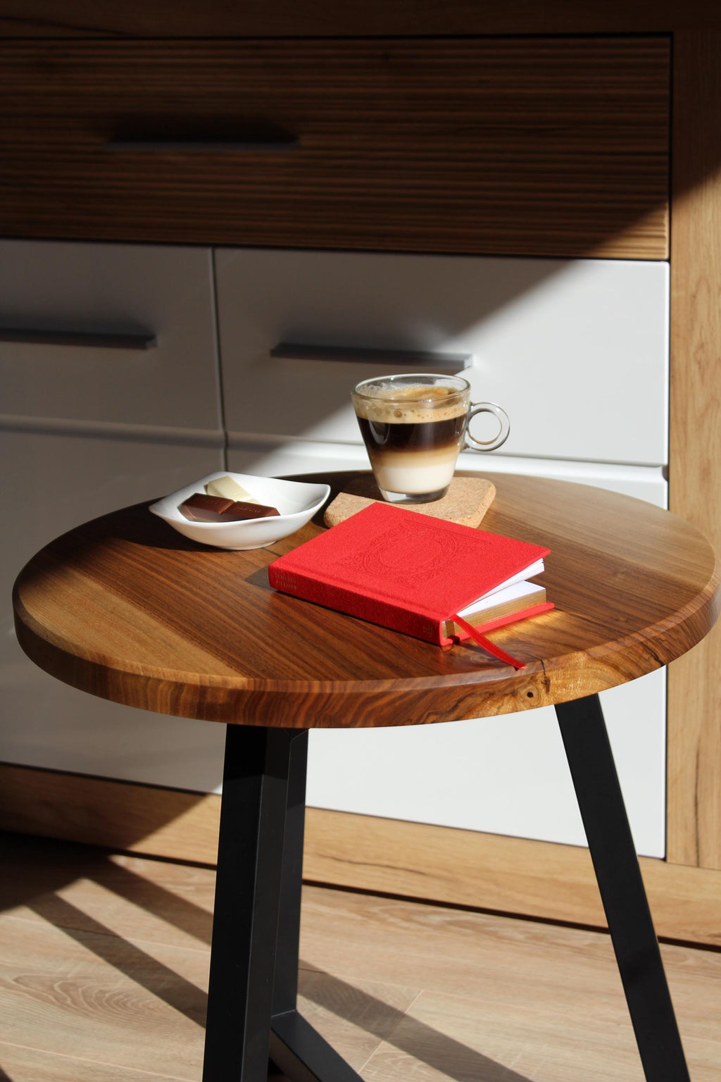 Handmade Round Walnut Coffee Table 46.5 cm (18.3 in) | Modern Wooden and Metal Side Table | Natural Walnut Living Room Table