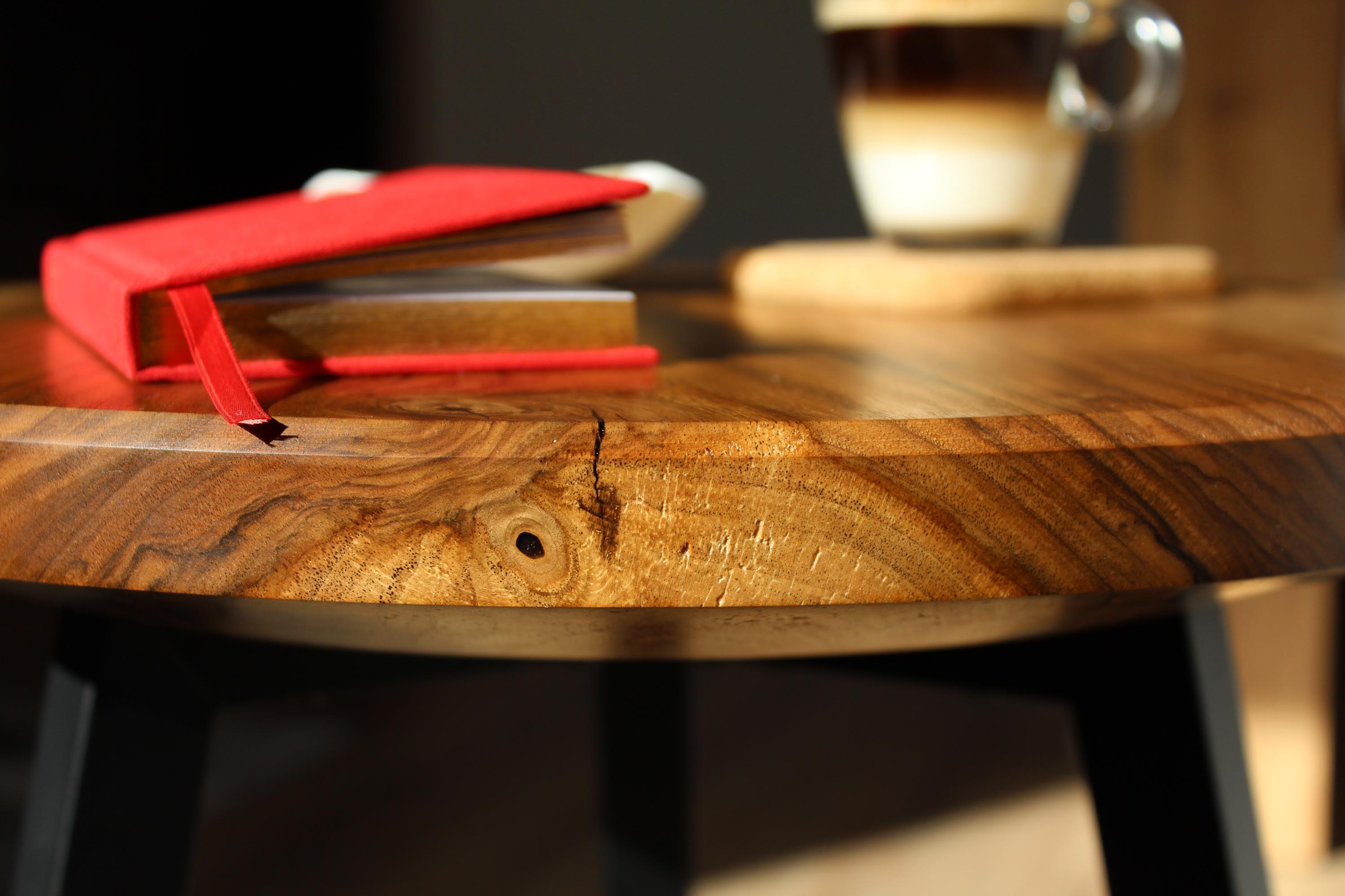 Handmade Round Walnut Coffee Table 46.5 cm (18.3 in) | Modern Wooden and Metal Side Table | Natural Walnut Living Room Table
