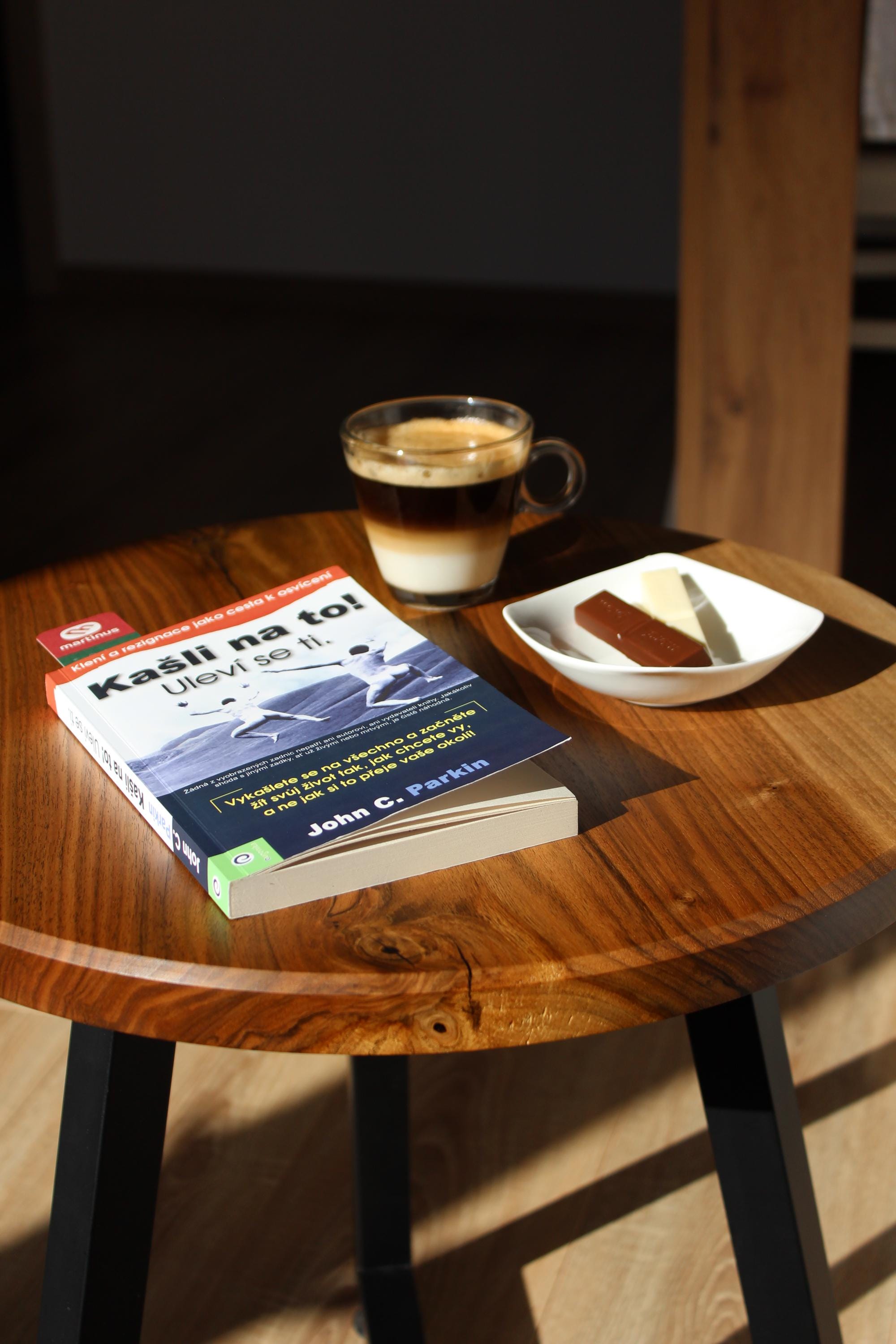 Handmade Round Walnut Coffee Table 46.5 cm (18.3 in) | Modern Wooden and Metal Side Table | Natural Walnut Living Room Table