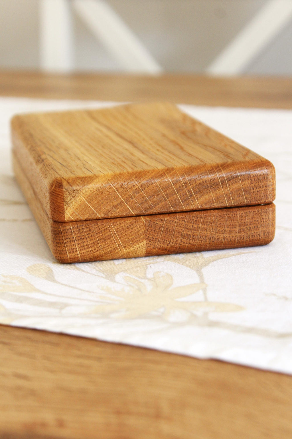 Handmade Oak Jewelry Box | Magnetic Wooden Keepsake Box | Minimalist Gift for Her | Jewelry Organizer 20x10x4cm