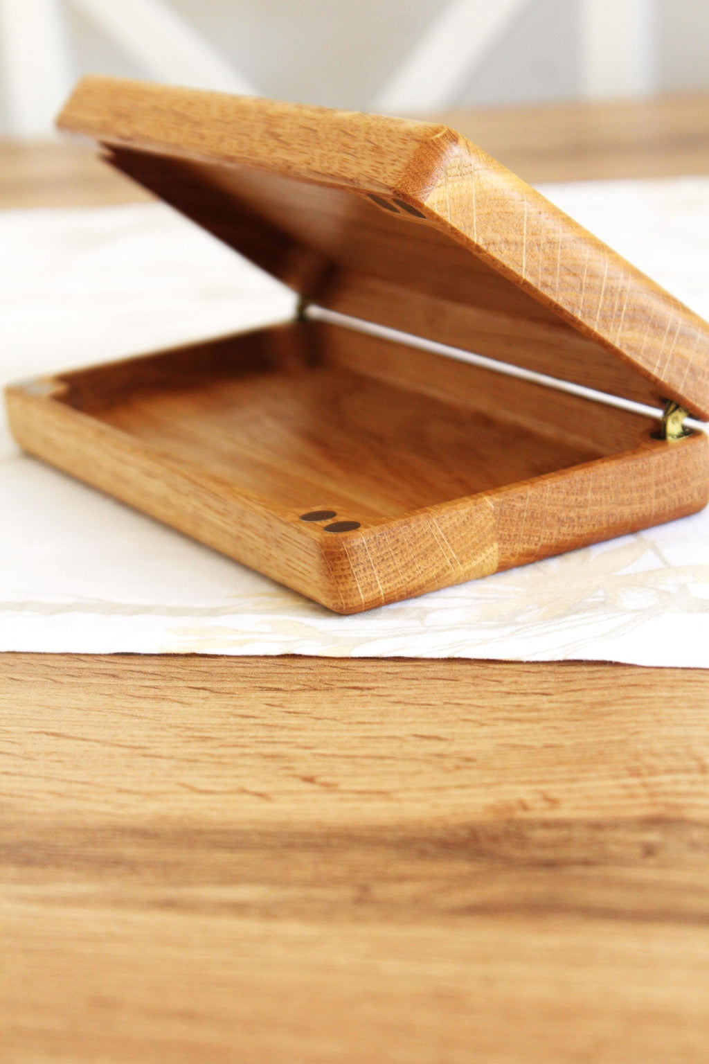 Handmade Oak Jewelry Box | Magnetic Wooden Keepsake Box | Minimalist Gift for Her | Jewelry Organizer 20x10x4cm
