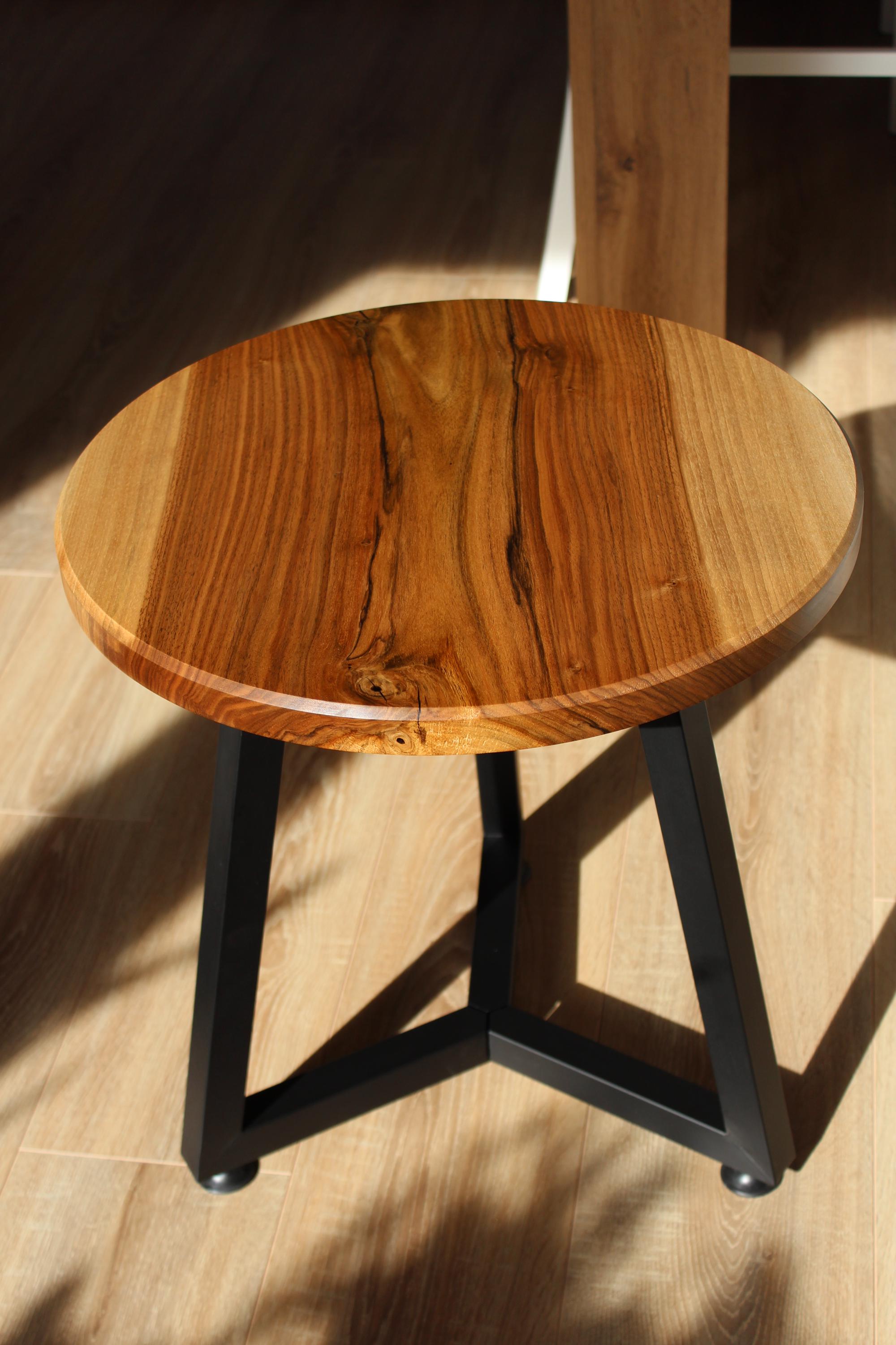 Handmade Round Walnut Coffee Table 46.5 cm (18.3 in) | Modern Wooden and Metal Side Table | Natural Walnut Living Room Table