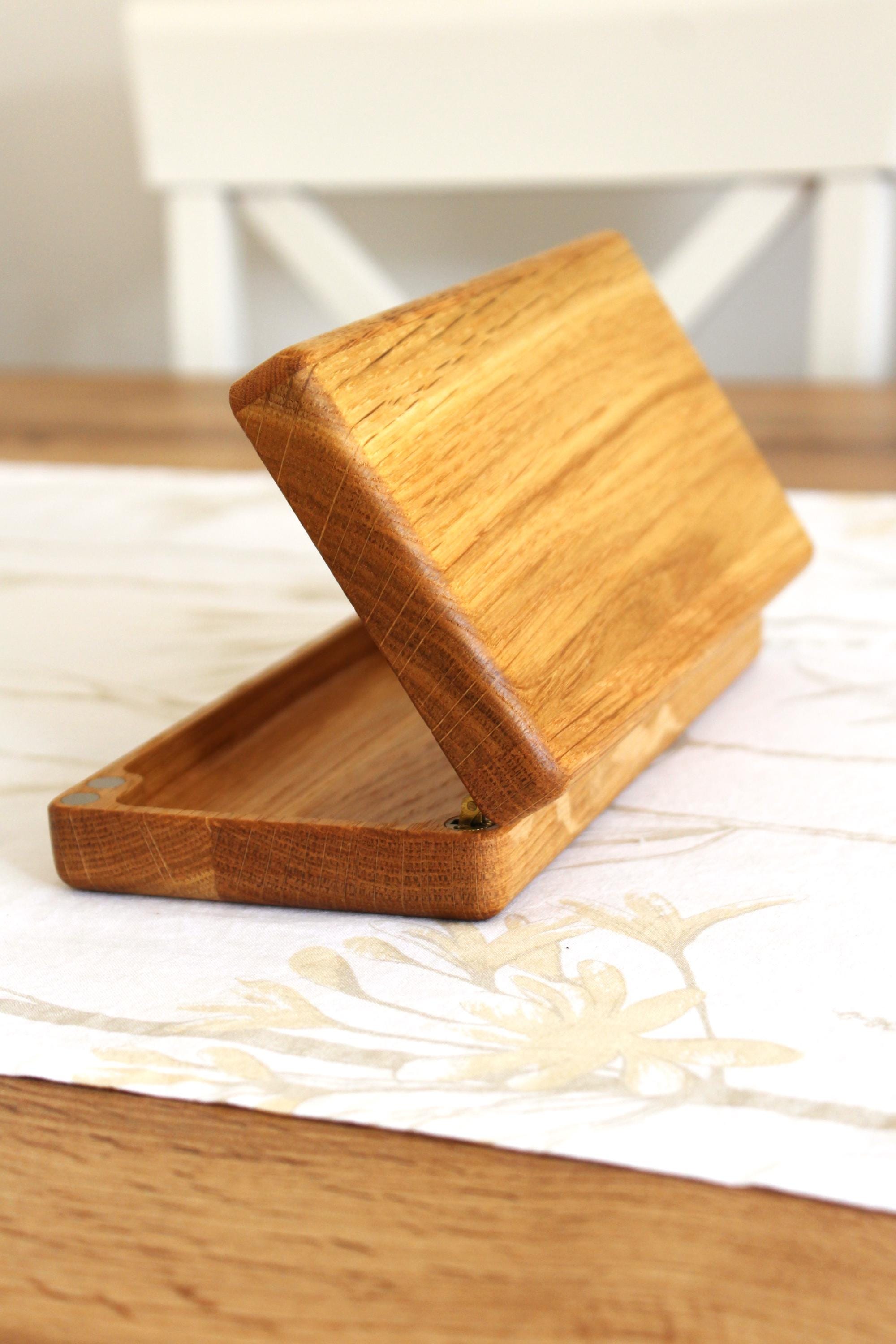 Handmade Oak Jewelry Box | Magnetic Wooden Keepsake Box | Minimalist Gift for Her | Jewelry Organizer 20x10x4cm