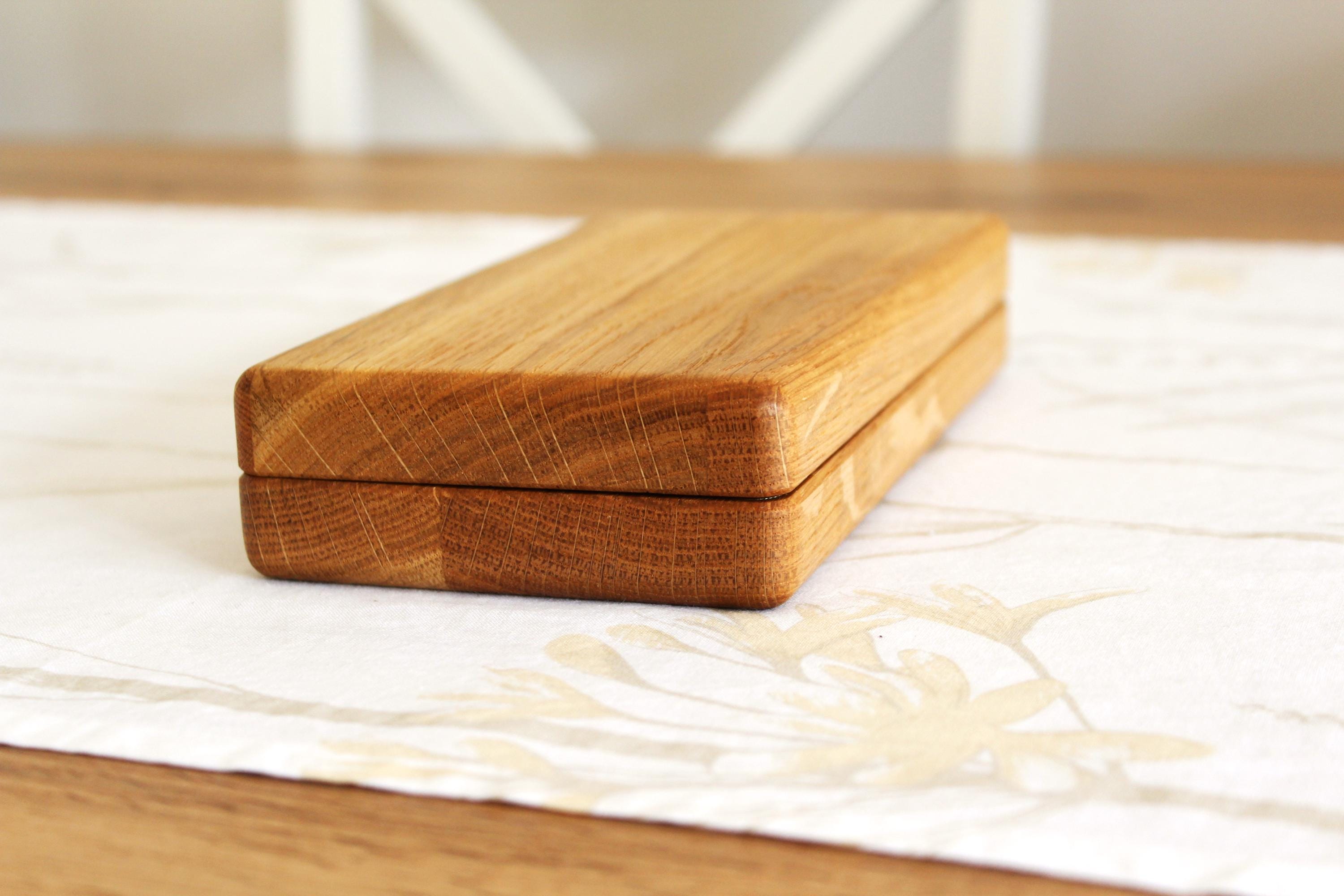 Handmade Oak Jewelry Box | Magnetic Wooden Keepsake Box | Minimalist Gift for Her | Jewelry Organizer 20x10x4cm