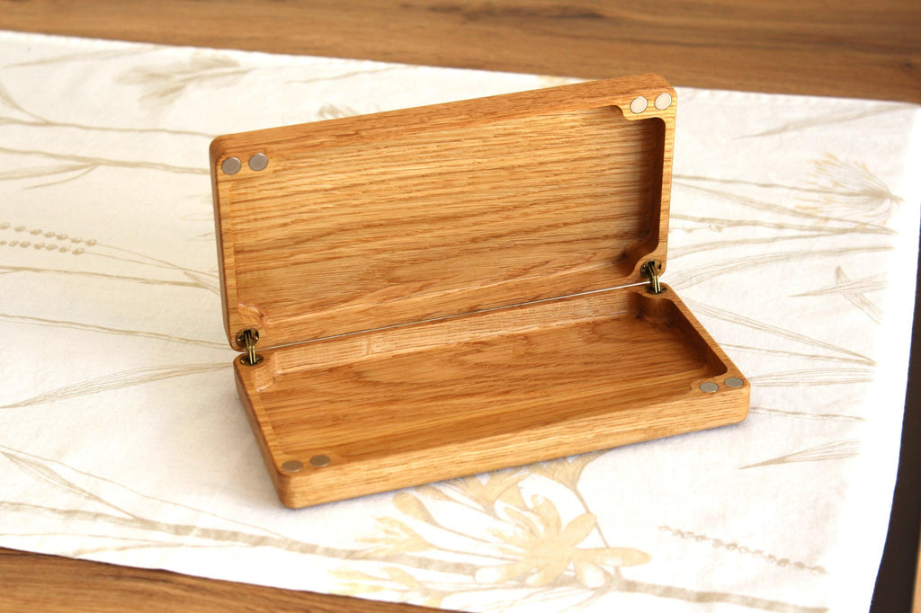 Handmade Oak Jewelry Box | Magnetic Wooden Keepsake Box | Minimalist Gift for Her | Jewelry Organizer 20x10x4cm
