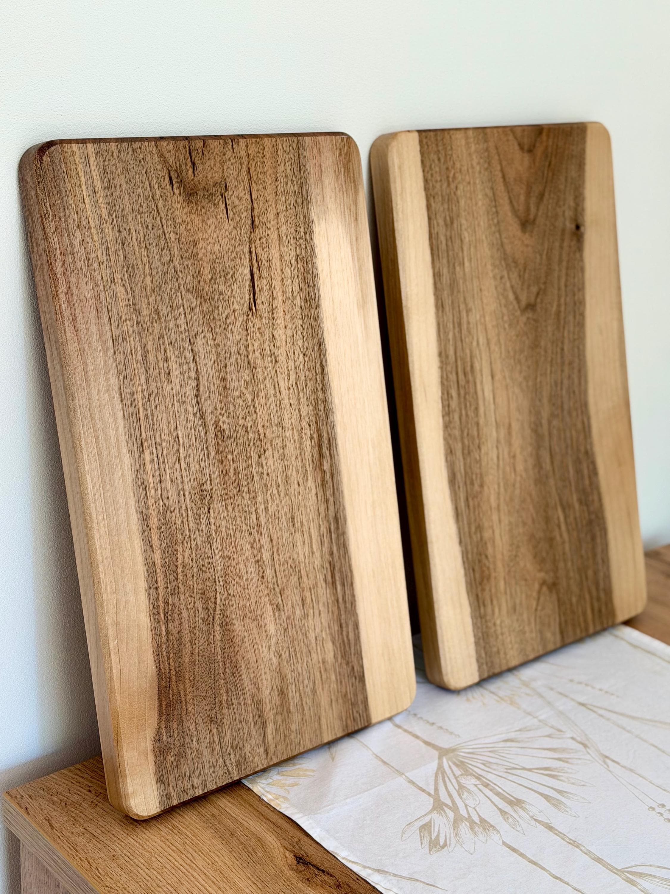 Walnut Wood Serving Tray – Handmade Wooden Tray 50x30 cm – Modern Minimalist Serving Board – Coffee Table Tray – Kitchen Decor