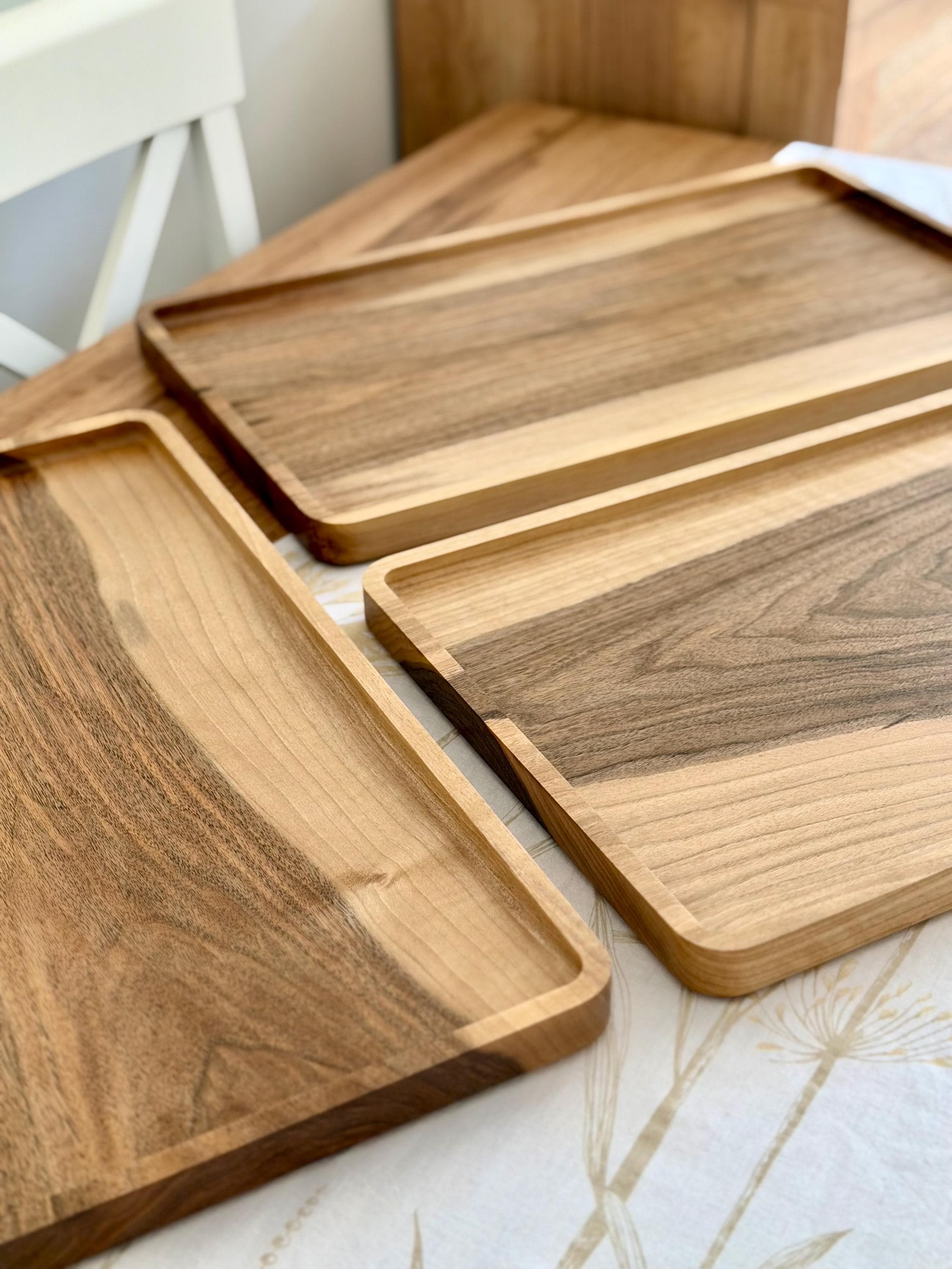 Walnut Wood Serving Tray – Handmade Wooden Tray 50x30 cm – Modern Minimalist Serving Board – Coffee Table Tray – Kitchen Decor