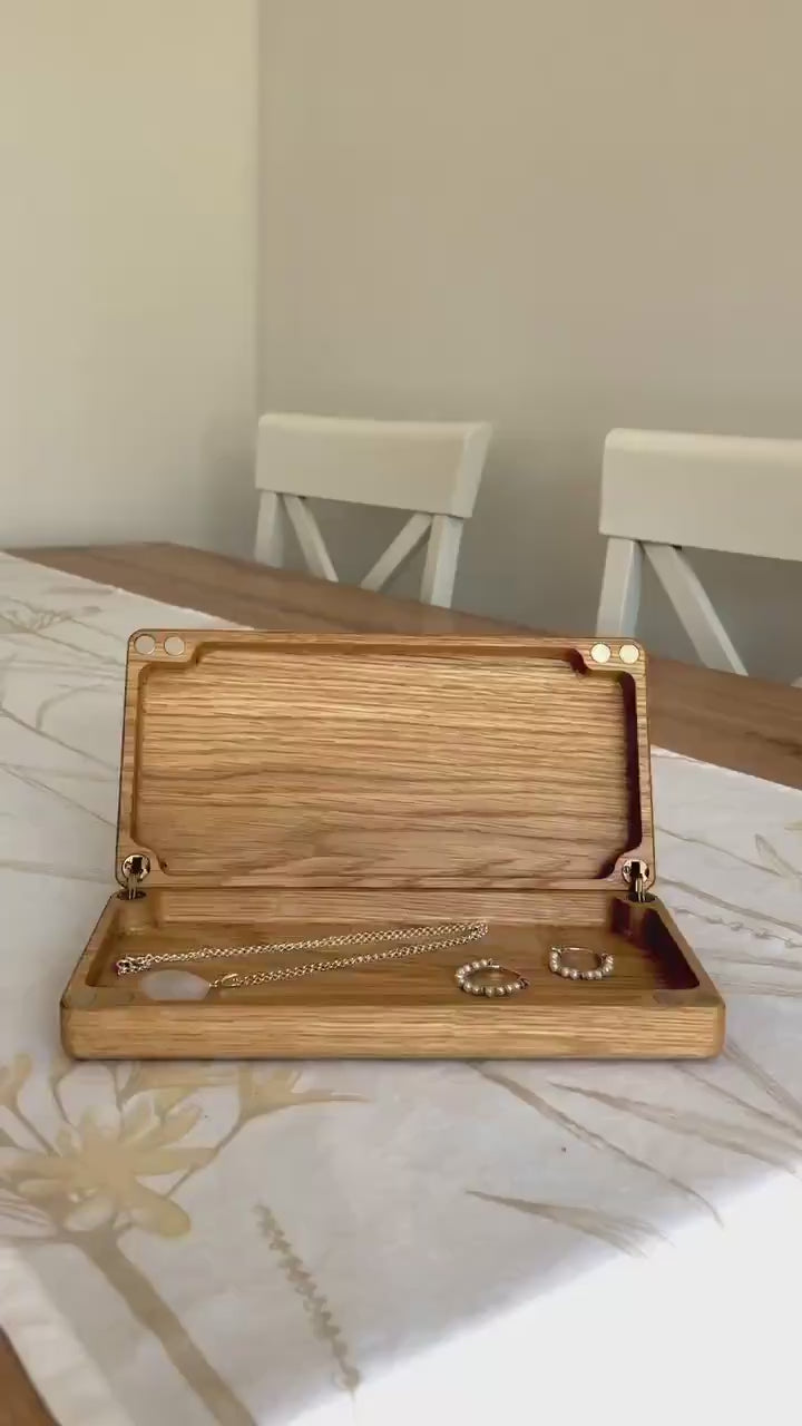Handmade Oak Jewelry Box | Magnetic Wooden Keepsake Box | Minimalist Gift for Her | Jewelry Organizer 20x10x4cm